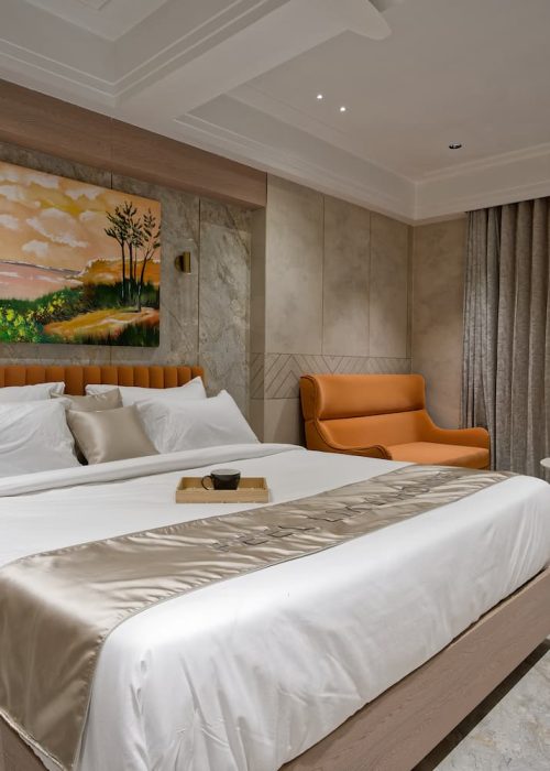 Hotel Golden Plaza-Rooms-14